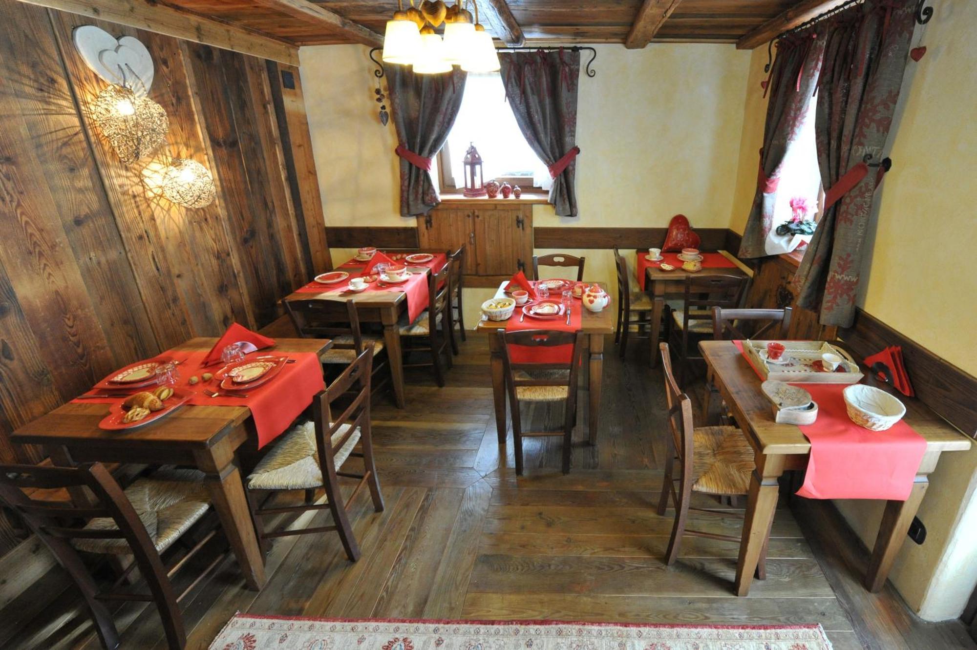 Affittacamere Petit Coeur Champoluc Buitenkant foto