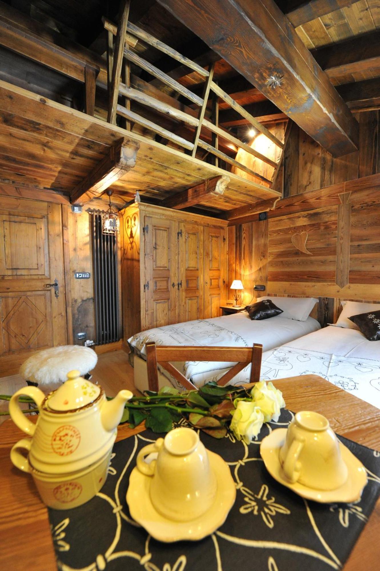 Affittacamere Petit Coeur Champoluc Buitenkant foto
