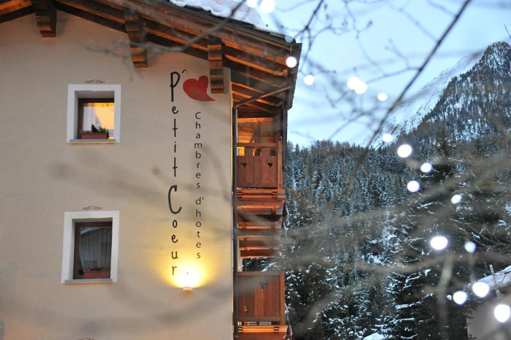 Affittacamere Petit Coeur Champoluc Buitenkant foto