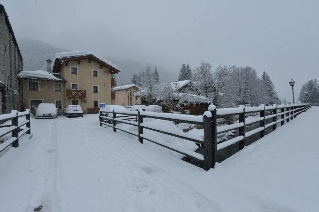 Affittacamere Petit Coeur Champoluc Buitenkant foto
